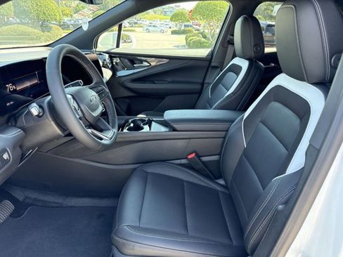 New 2025 Chevrolet Blazer EV LT FWD image 19