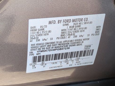Used 2023 Ford Explorer XLT w/ Equipment Group 202A RWD image 32