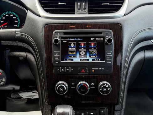 Used 2016 Chevrolet Traverse LT image 19