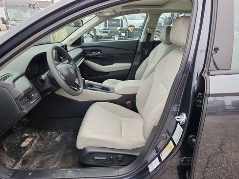 Certified 2025 Honda Accord SE image 8