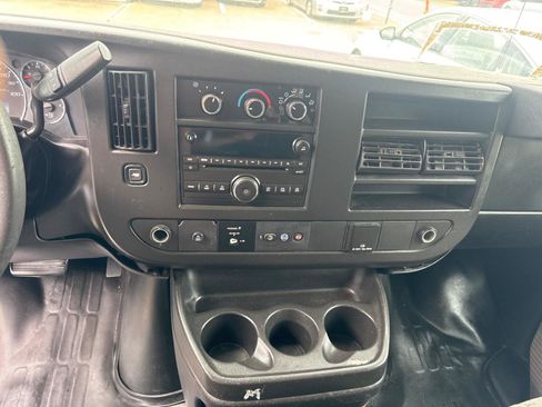 Used 2018 Chevrolet Express 3500 LT w/ LT Preferred Equipment Group RWD image 27