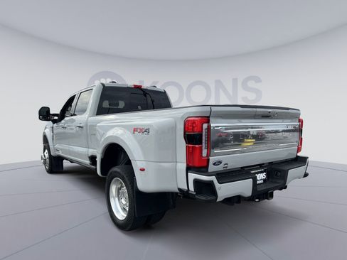 Used 2025 Ford F450 Platinum w/ Platinum Plus Package image 4