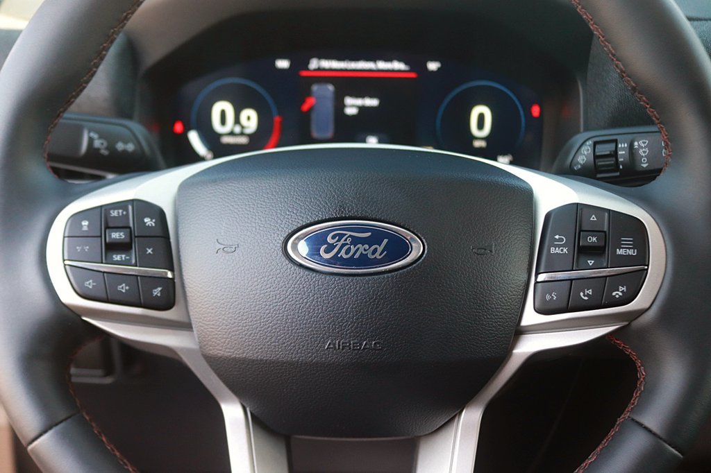 Used 2026 Ford Explorer Active RWD image 19