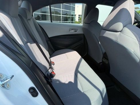 Used 2025 Toyota Corolla SE w/ Convenience Package FWD image 12