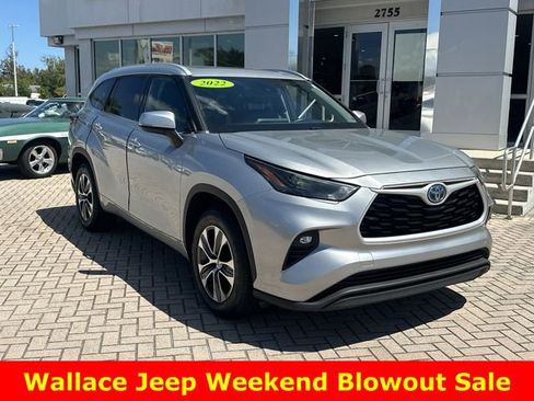 Used 2022 Toyota Highlander XLE image 5