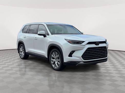 Used 2024 Toyota Grand Highlander AWD Hybrid image 1