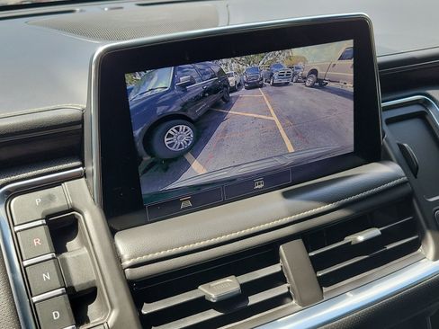 Used 2021 Chevrolet Suburban Premier RWD image 23