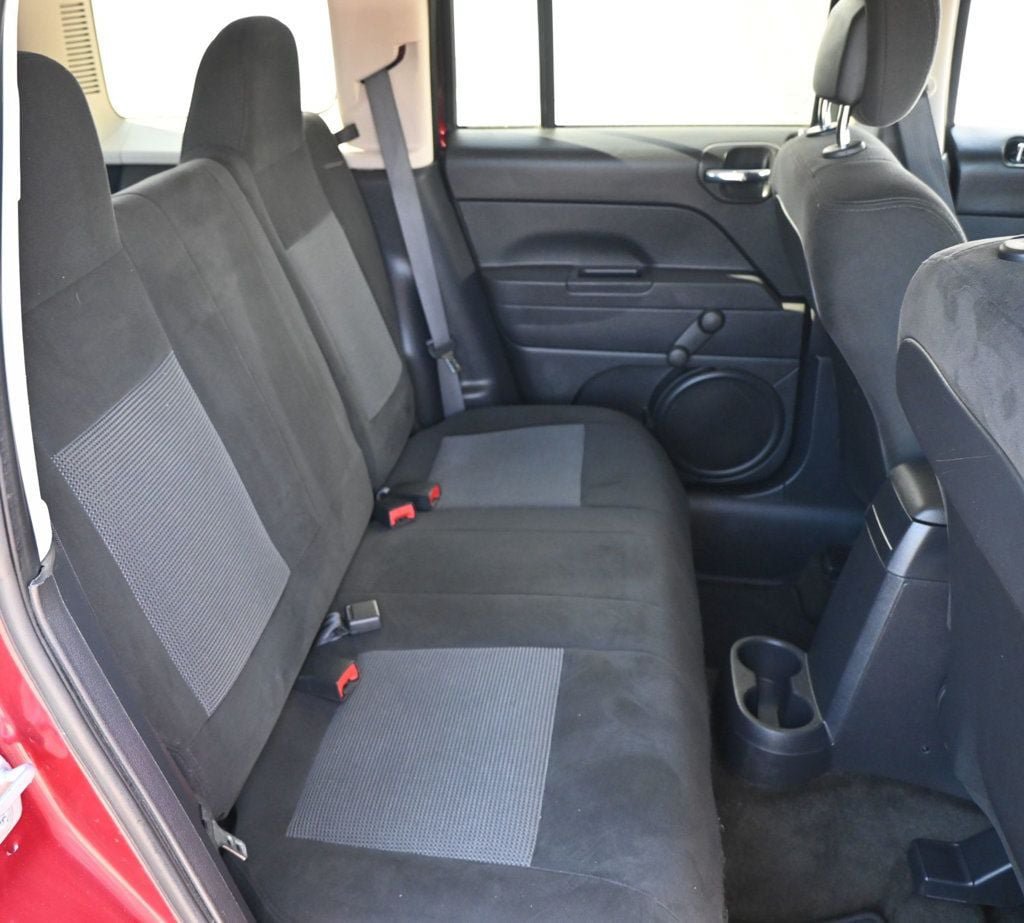 Used 2017 Jeep Patriot Sport FWD image 15