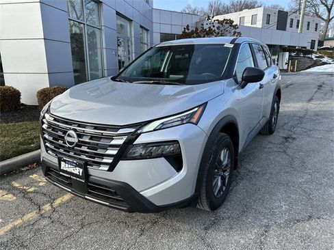 Certified 2025 Nissan Rogue S image 4