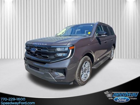 Used 2025 Ford Expedition Active AWD/4WD image 1
