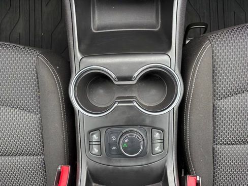 Used 2023 GMC Terrain SLE w/ Driver Convenience Package image 26