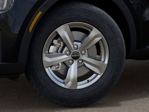 New 2025 Kia Sorento LX image 9