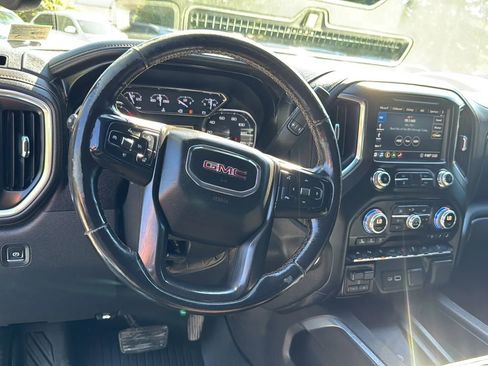 Used 2020 GMC Sierra 1500 AT4 w/ AT4 Premium Package image 9