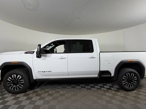 Used 2022 GMC Sierra 2500 AT4 w/ AT4 Premium Plus Package AWD/4WD image 5