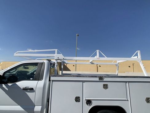 New 2026 Ford F250 XL w/ XL Chrome Package image 19