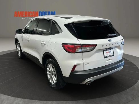 Used 2022 Ford Escape SE w/ Cold Weather Package AWD/4WD image 3