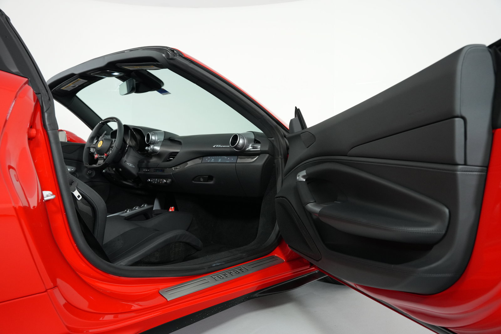 Used 2023 Ferrari F8 Tributo RWD image 39