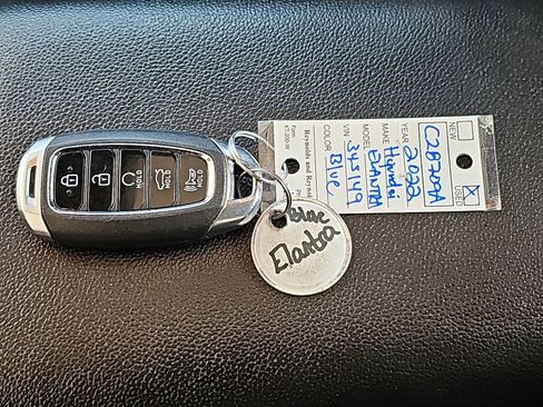 Used 2022 Hyundai Elantra SEL w/ Convenience + Premium Package image 40