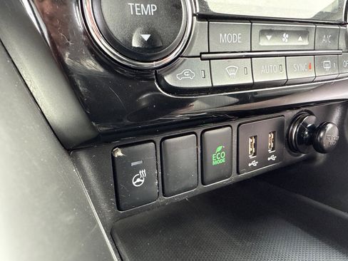 Used 2023 Mitsubishi Eclipse Cross SEL image 29