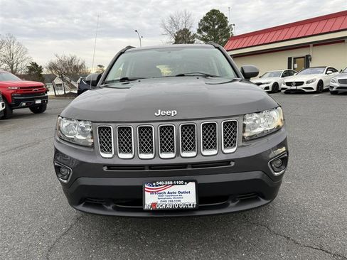Used 2015 Jeep Compass High Altitude image 2