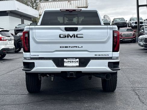 New 2026 GMC Sierra 2500 Denali w/ Denali Reserve Package AWD/4WD image 4