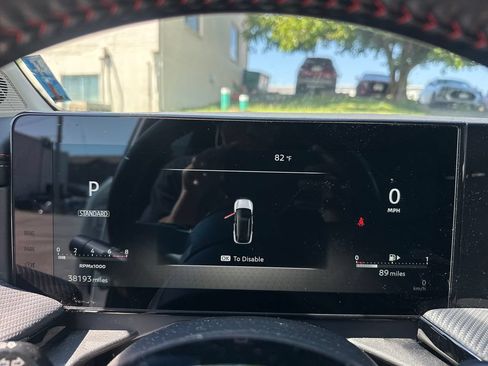 Used 2025 Nissan Kicks SR AWD/4WD image 18