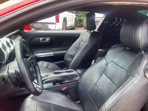 Used 2016 Ford Mustang Premium RWD image 7