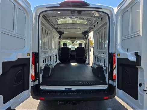 New 2026 Ford Transit 250 148 Medium Roof RWD image 9