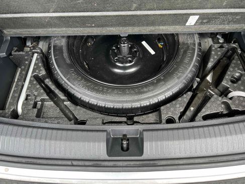 Used 2023 Volkswagen Tiguan SE FWD image 66