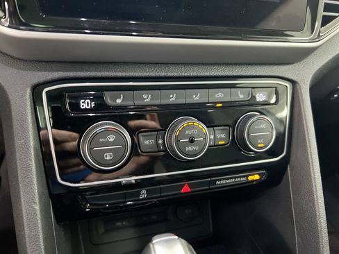 Used 2023 Volkswagen Atlas SE w/ Panoramic Sunroof Package FWD image 15