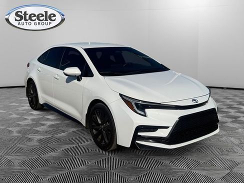 Used 2024 Toyota Corolla SE image 7