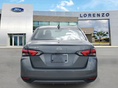 Used 2025 Nissan Versa SV image 6