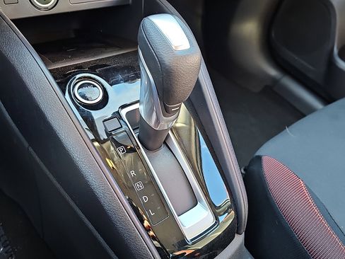 New 2025 Nissan Versa SR w/ Trunk Package image 10