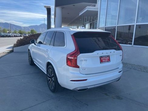 Used 2021 Volvo XC90 T5 Momentum w/ Protection Package Premier image 4