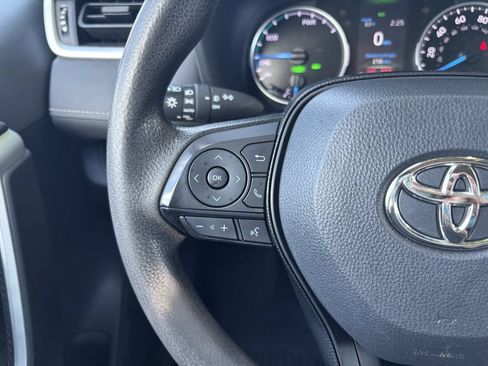 Used 2021 Toyota RAV4 XLE AWD/4WD image 16