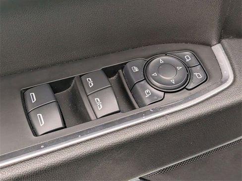 Used 2024 GMC Sierra 1500 SLT image 12