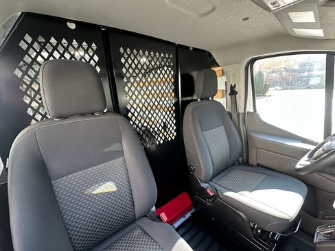 Used 2024 Ford Transit 250 Low Roof w/ Exterior Upgrade Package image 25
