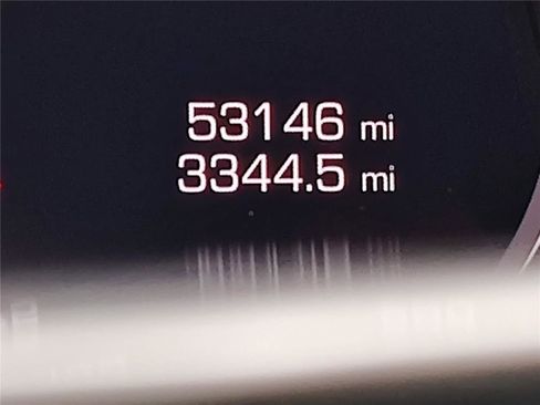 Used 2019 Porsche Panamera GTS image 28