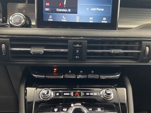 Certified 2022 Lincoln Corsair Standard w/ Equipment Group 101A image 11