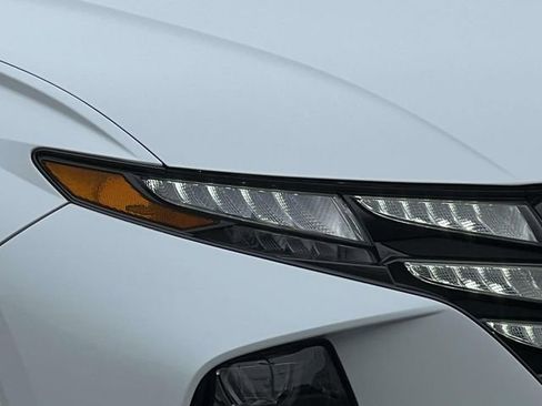 Certified 2022 Hyundai Tucson SE image 8