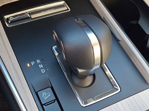 Certified 2025 MAZDA CX-90 3.3 Turbo w/ Preferred Package image 17