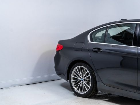 Used 2020 BMW 530e xDrive 530e xDrive iPerformance w/ Convenience Package image 11