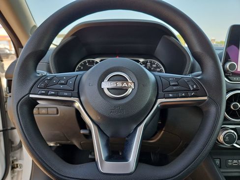 Used 2024 Nissan Sentra SV FWD image 24