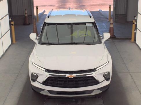 Used 2023 Chevrolet Blazer LT w/ Convenience Package FWD image 2