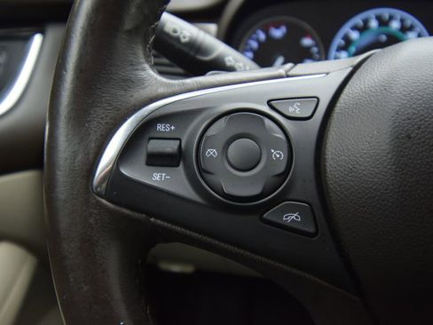 Used 2017 Buick LaCrosse Preferred image 33