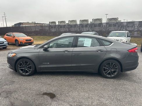 Used 2018 Ford Fusion SE w/ Equipment Group 601A image 7