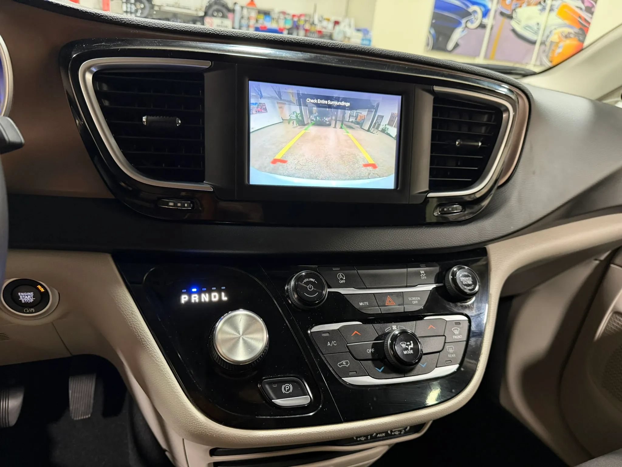 Used 2023 Chrysler Voyager LX FWD image 41