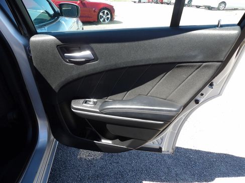 Used 2022 Dodge Charger SXT RWD image 13