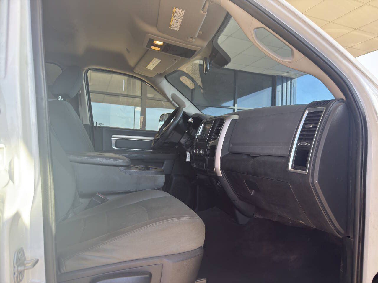Used 2017 RAM 3500 SLT AWD/4WD image 10