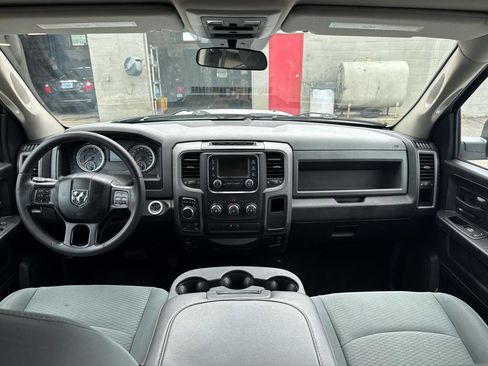 Used 2018 RAM 1500 Express w/ Express Value Package AWD/4WD image 17